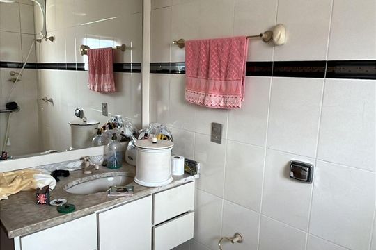 Banheiro de casa à venda com 3 quartos, 280m² em Presidente Altino, Osasco