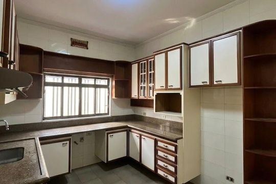 Cozinha de casa à venda com 3 quartos, 280m² em Presidente Altino, Osasco