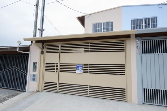 Fachada da Casa de casa para alugar com 3 quartos, 140m² em Jardim Ana Rosa, Taubaté