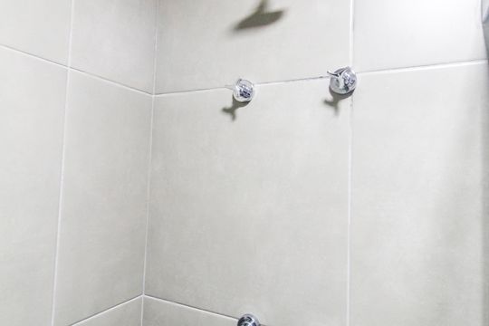 Banheiro de apartamento para alugar com 1 quarto, 60m² em Melville Empresarial Ii, Barueri
