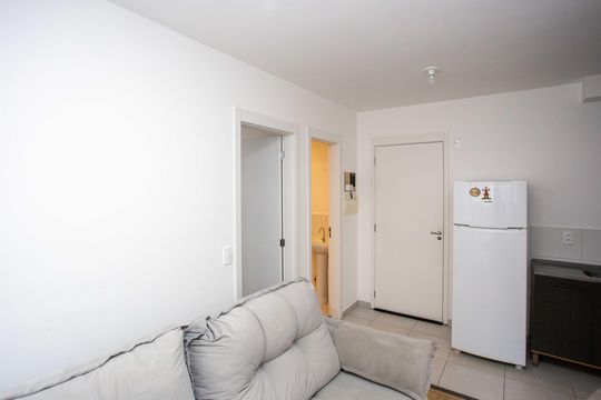 Sala de apartamento para alugar com 2 quartos, 35m² em Jardim Miriam, São Paulo