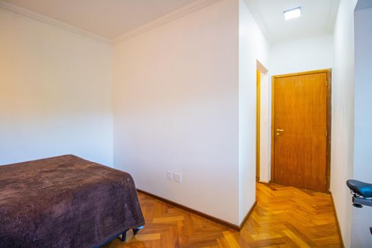 Quarto 2 de casa para alugar com 4 quartos, 450m² em Horto Florestal, São Paulo