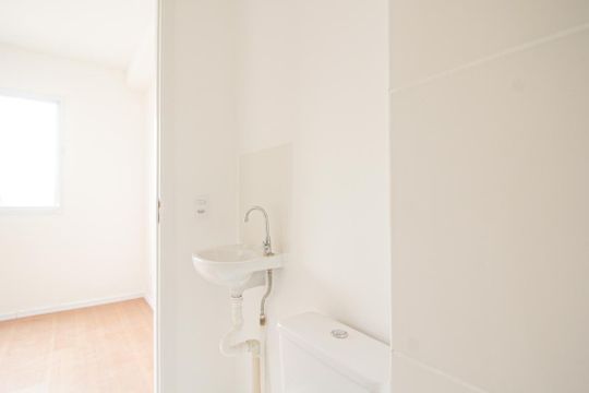 Banheiro de kitnet/studio à venda com 1 quarto, 17m² em Chácara Inglesa, São Paulo