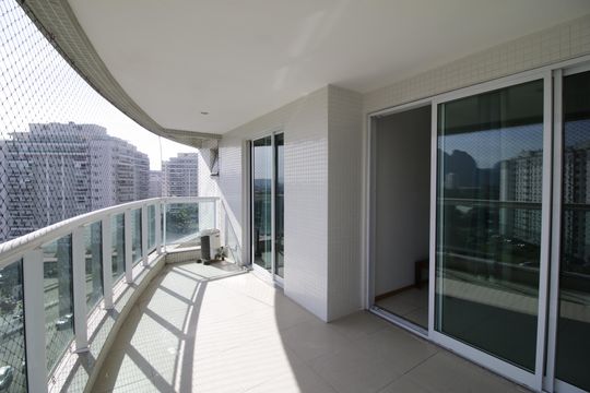 Varanda de apartamento à venda com 3 quartos, 83m² em Barra Olímpica, Rio de Janeiro