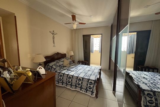 Suíte 3 de apartamento à venda com 3 quartos, 131m² em Setor Bueno, Goiânia