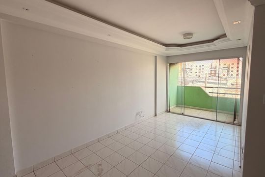 Apartamento à venda com 3 quartos, 77m² em Setor dos Afonsos, Goiânia
