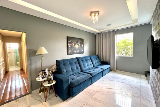 Sala de apartamento à venda com 3 quartos, 130m² em Santa Rosa, Belo Horizonte