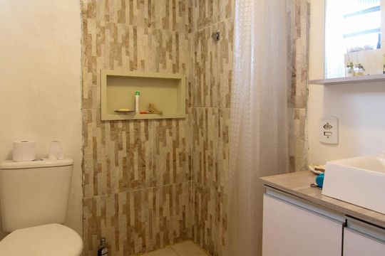 Banheiro 2 de casa à venda com 3 quartos, 90m² em Jardim Olinda, São Paulo
