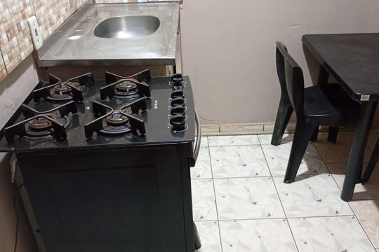 Cozinha de kitnet/studio para alugar com 1 quarto, 30m² em Jardim Caiçara, Cabo Frio