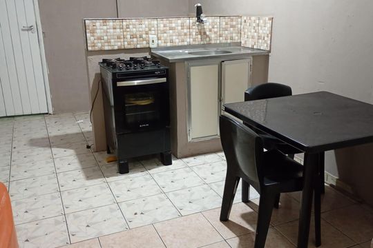 Cozinha de kitnet/studio para alugar com 1 quarto, 30m² em Jardim Caiçara, Cabo Frio