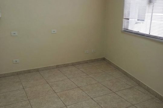 Quarto de casa para alugar com 3 quartos, 97m² em Vila Paiva, São Paulo