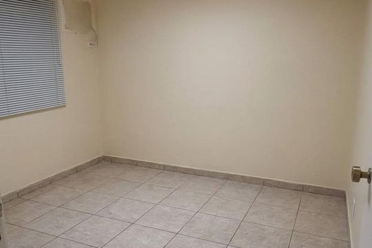 Quarto de casa para alugar com 3 quartos, 97m² em Vila Paiva, São Paulo