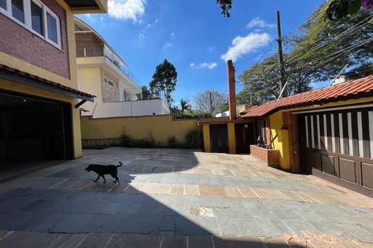 Garagem de casa à venda com 5 quartos, 650m² em Parque dos Principes, São Paulo
