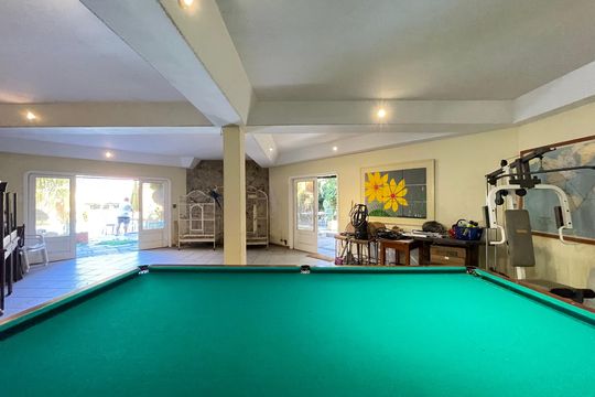Garagem de casa à venda com 5 quartos, 650m² em Parque dos Principes, São Paulo