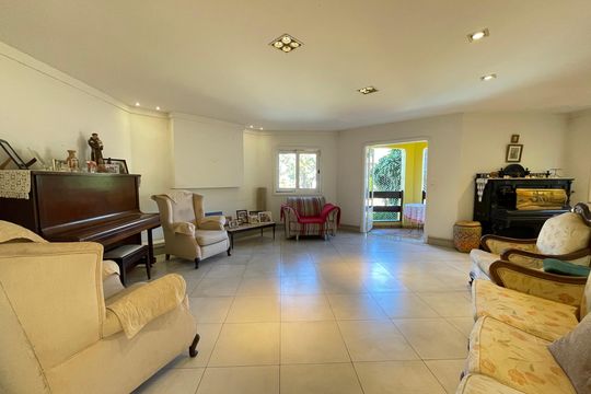 Casa à venda com 5 quartos, 650m² em Parque dos Principes, São Paulo