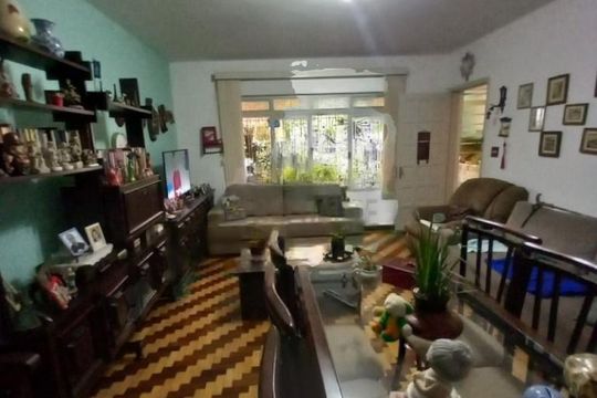 Casa à venda com 3 quartos, 123m² em Jardim Aeroporto, São Paulo