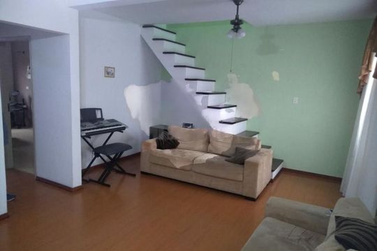 Casa à venda com 3 quartos, 150m² em Cidade Dutra, São Paulo