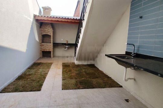 Casa à venda com 3 quartos, 150m² em Jardim Santa Cruz, São Paulo