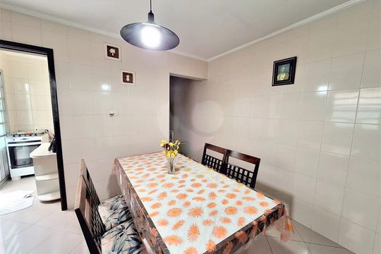 Casa à venda com 3 quartos, 117m² em Parque Peruche, São Paulo