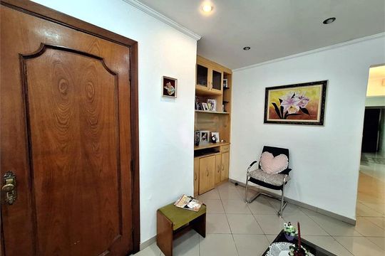 Casa à venda com 3 quartos, 117m² em Parque Peruche, São Paulo