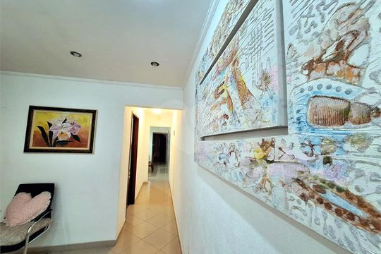 Casa à venda com 3 quartos, 117m² em Parque Peruche, São Paulo