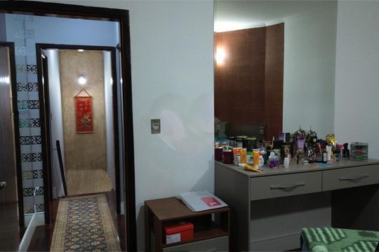 Casa à venda com 3 quartos, 259m² em Jardim Monte Alegre (Zona Norte), São Paulo