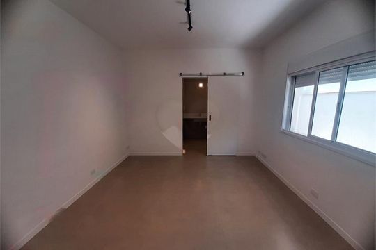 Casa à venda com 4 quartos, 400m² em Jardim Sao Bento, São Paulo