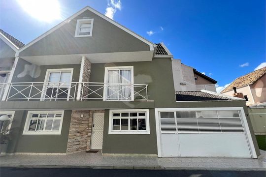 Casa à venda com 3 quartos, 127m² em Guaíra, Curitiba