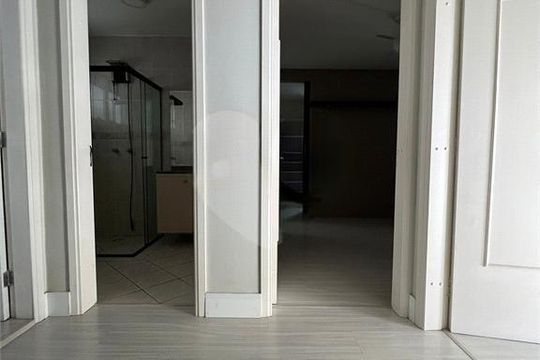 Casa à venda com 3 quartos, 127m² em Guaíra, Curitiba