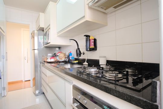 Cozinha de apartamento à venda com 2 quartos, 54m² em Tatuapé, São Paulo
