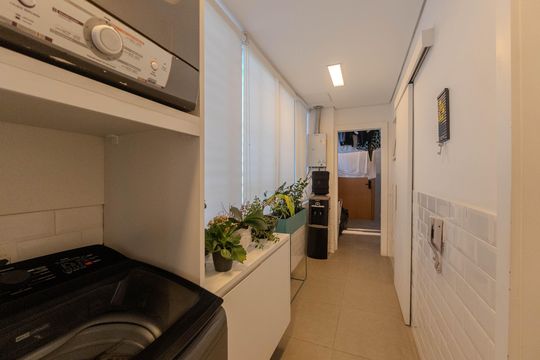 Área de Serviço de apartamento à venda com 4 quartos, 240m² em Bela Vista, São Paulo