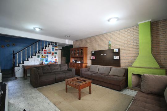 Casa à venda com 4 quartos, 250m² em Jardim Paris, São Paulo