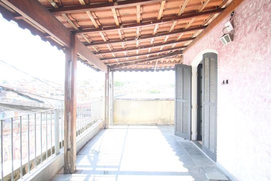 Varanda Suíte  de casa à venda com 4 quartos, 250m² em Jardim Paris, São Paulo