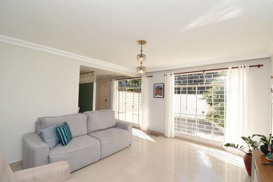 Casa para alugar com 3 quartos, 166m² em Ahú, Curitiba