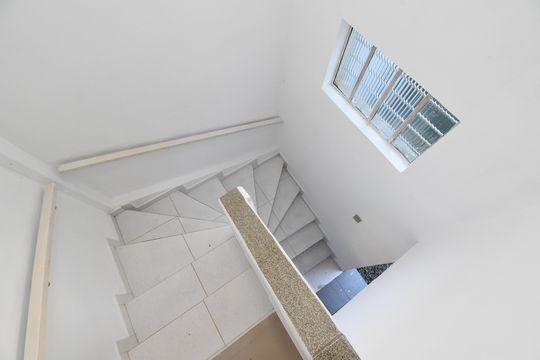 Escadas de casa para alugar com 3 quartos, 166m² em Ahú, Curitiba