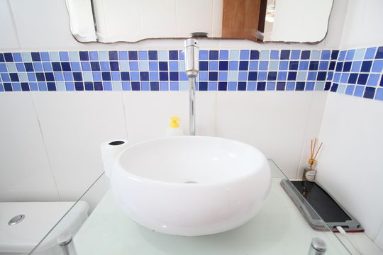 Banheiro de apartamento à venda com 2 quartos, 59m² em Jardim Umuarama, São Paulo