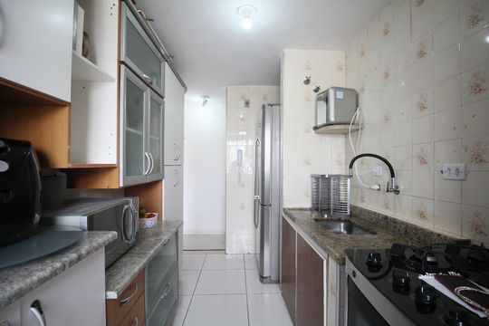 Cozinha de apartamento à venda com 2 quartos, 59m² em Jardim Umuarama, São Paulo