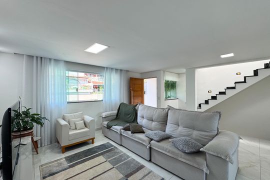 Casa à venda com 2 quartos, 223m² em Baeta Neves, São Bernardo do Campo