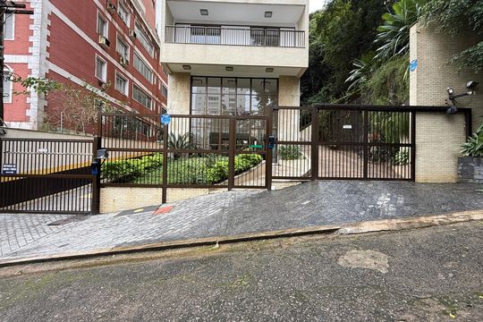 Fachada de apartamento para alugar com 4 quartos, 360m² em Centro, Guarujá