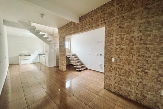 Casa para alugar com 3 quartos, 100m² em Jardim Doraly, Guarulhos