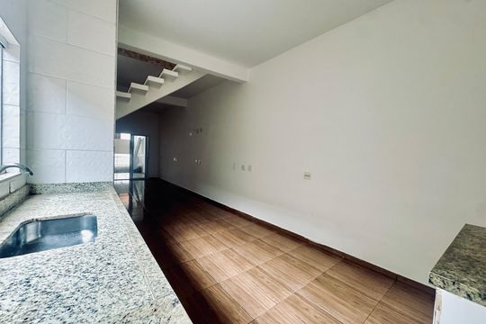 Cozinha de casa para alugar com 3 quartos, 100m² em Jardim Doraly, Guarulhos