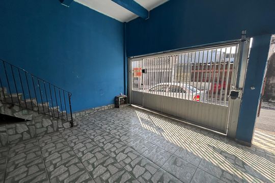 Garagem de casa à venda com 4 quartos, 130m² em Jardim Soraia, São Paulo