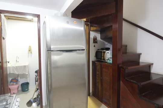 Cozinha de casa de condomínio para alugar com 2 quartos, 80m² em Ogiva, Cabo Frio