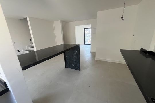 Cozinha de apartamento à venda com 2 quartos, 200m² em Jardim Guanabara, Rio de Janeiro