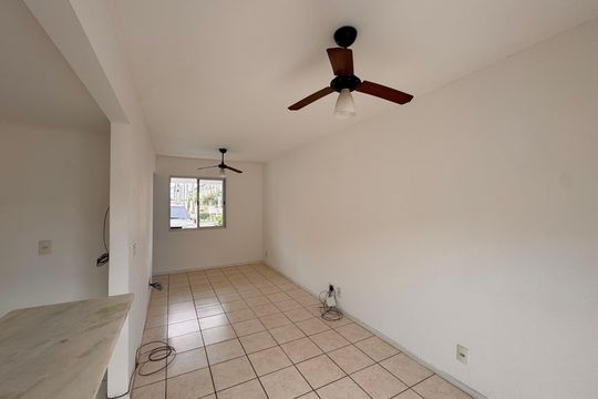 Sala de casa à venda com 3 quartos, 84m² em Vargem Pequena, Rio de Janeiro