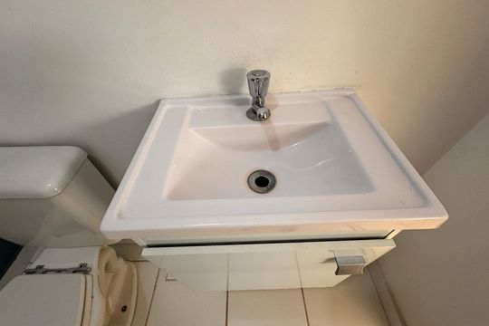 Lavabo de casa à venda com 3 quartos, 84m² em Vargem Pequena, Rio de Janeiro