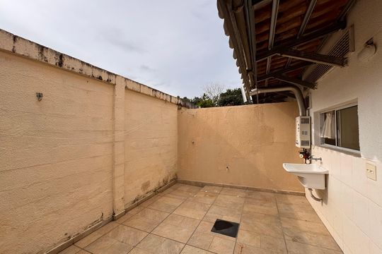 Área de serviço de casa à venda com 3 quartos, 84m² em Vargem Pequena, Rio de Janeiro