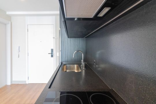 Cozinha de apartamento para alugar com 1 quarto, 42m² em Indianópolis, São Paulo