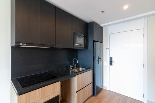 Cozinha de apartamento para alugar com 1 quarto, 42m² em Indianópolis, São Paulo