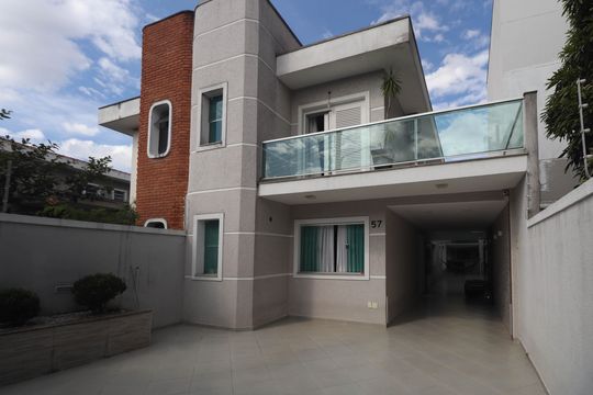 Fachada de casa à venda com 3 quartos, 175m² em Vila Nova Mazzei, São Paulo